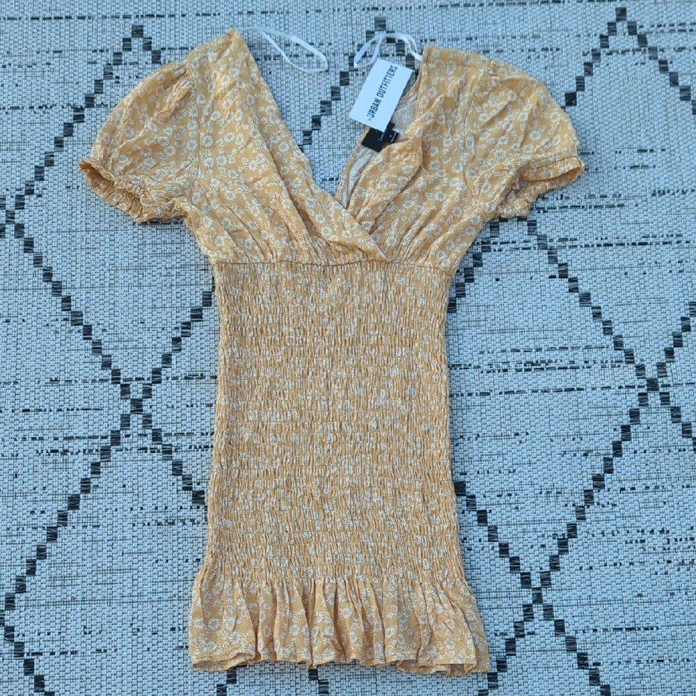 M NWT Lumiere Smocked Dress